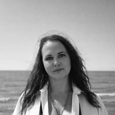 Ирина Холостенко